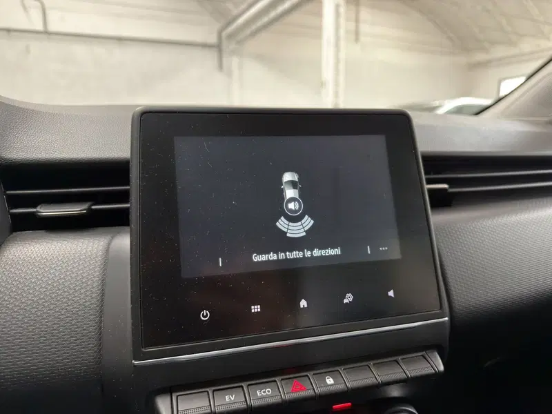 Renault Clio usata a Milano (11)