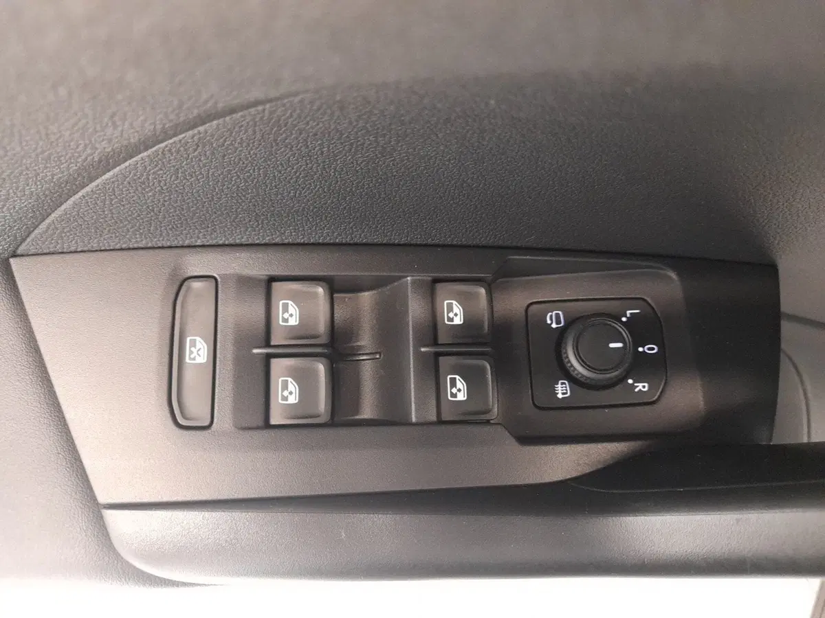 Volkswagen T-Cross usata a Bologna (9)