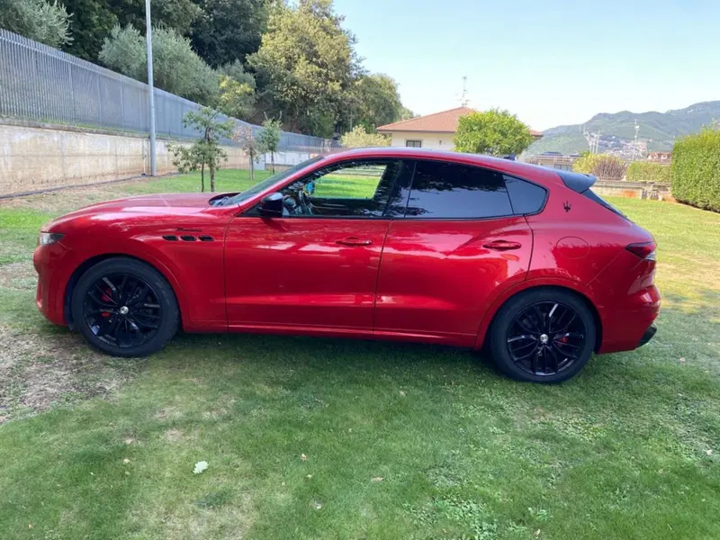 Maserati Levante usata a Salerno (10)