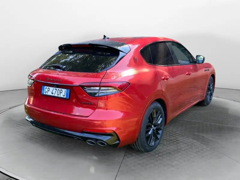 Maserati Levante usata a Salerno (3)