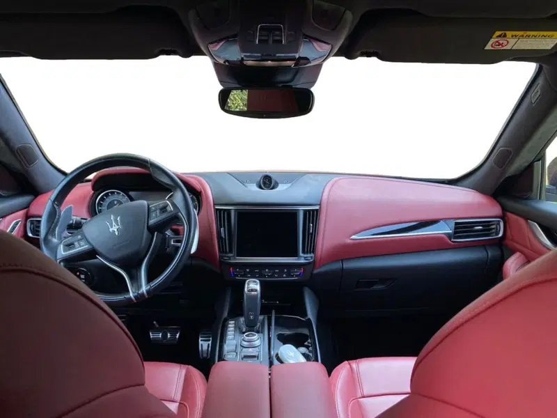 Maserati Levante usata a Salerno (5)