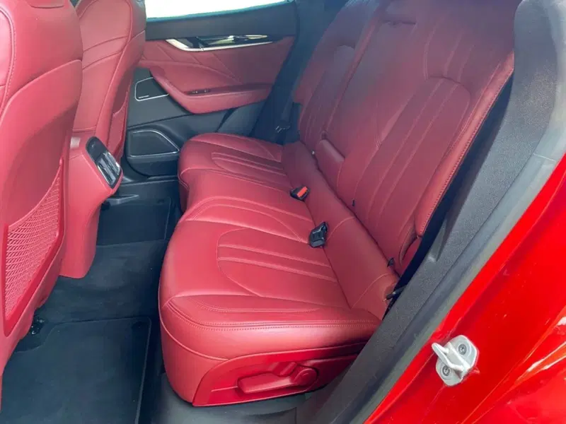 Maserati Levante usata a Salerno (8)