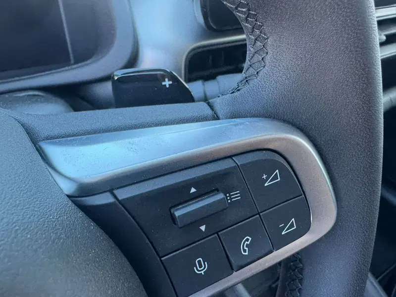 Jeep Avenger nuova a Salerno (20)