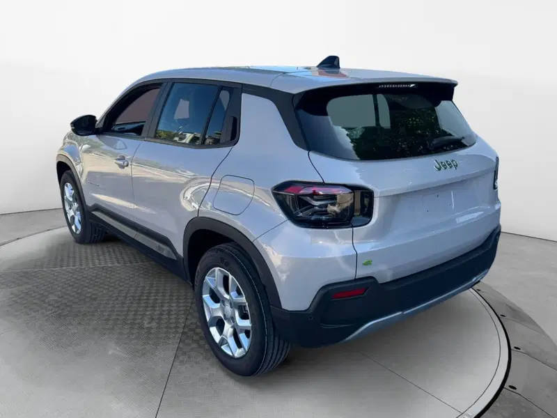 Jeep Avenger nuova a Salerno (3)