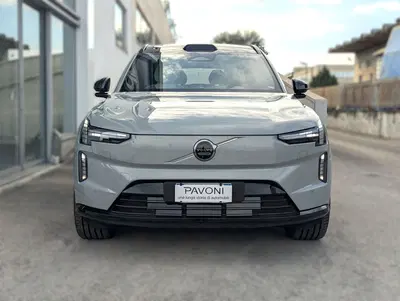 Volvo EX90 twin motor Ultra 456cv nuova a Pescara