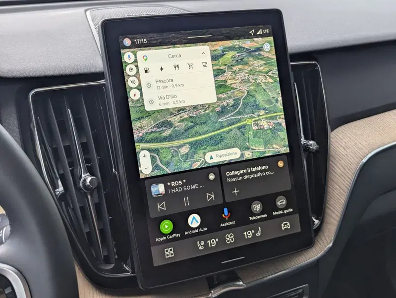 Volvo XC60 usata a Pescara (12)
