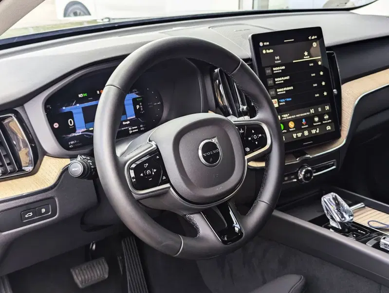 Volvo XC60 usata a Pescara (8)