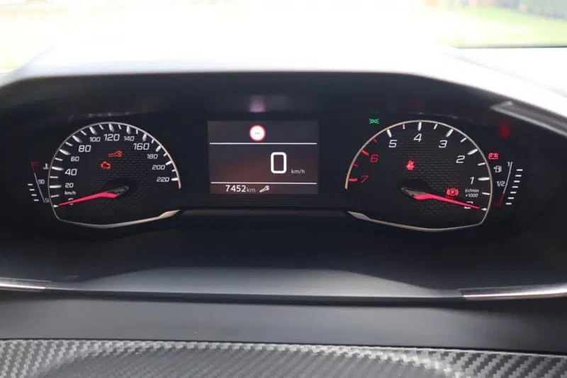 Peugeot 2008 usata a Salerno (17)
