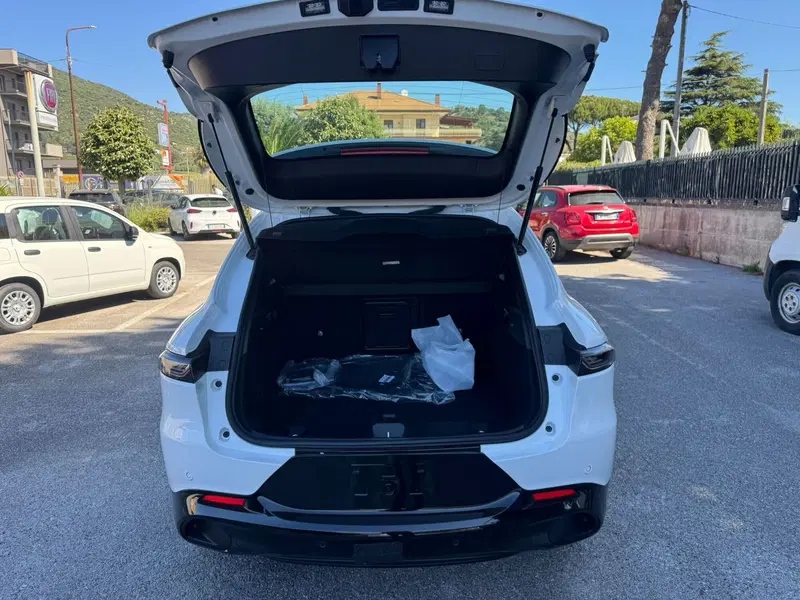 Alfa Romeo Tonale nuova a Salerno (12)