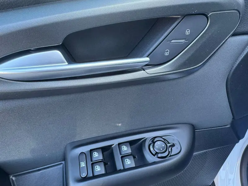 Alfa Romeo Tonale nuova a Salerno (16)