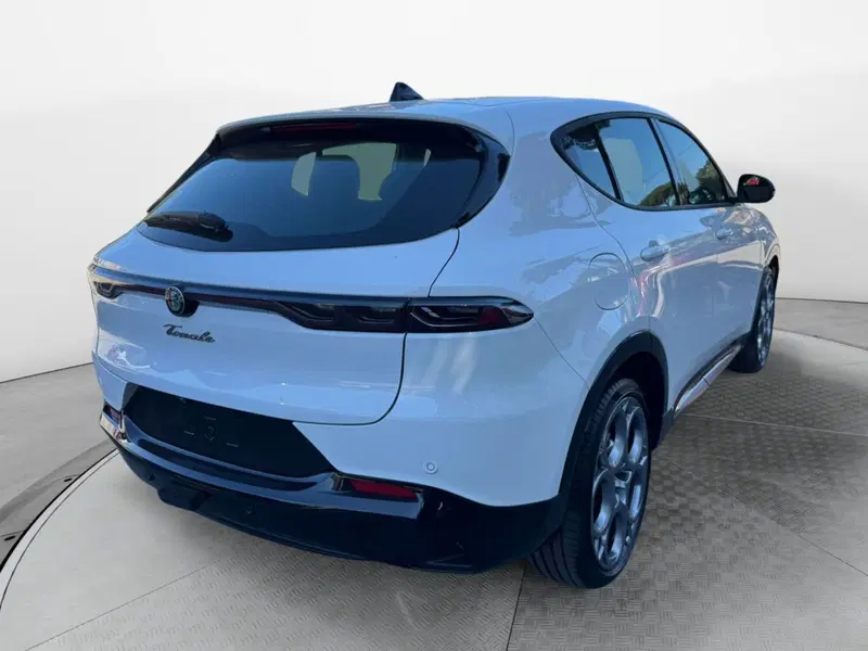 Alfa Romeo Tonale nuova a Salerno (4)