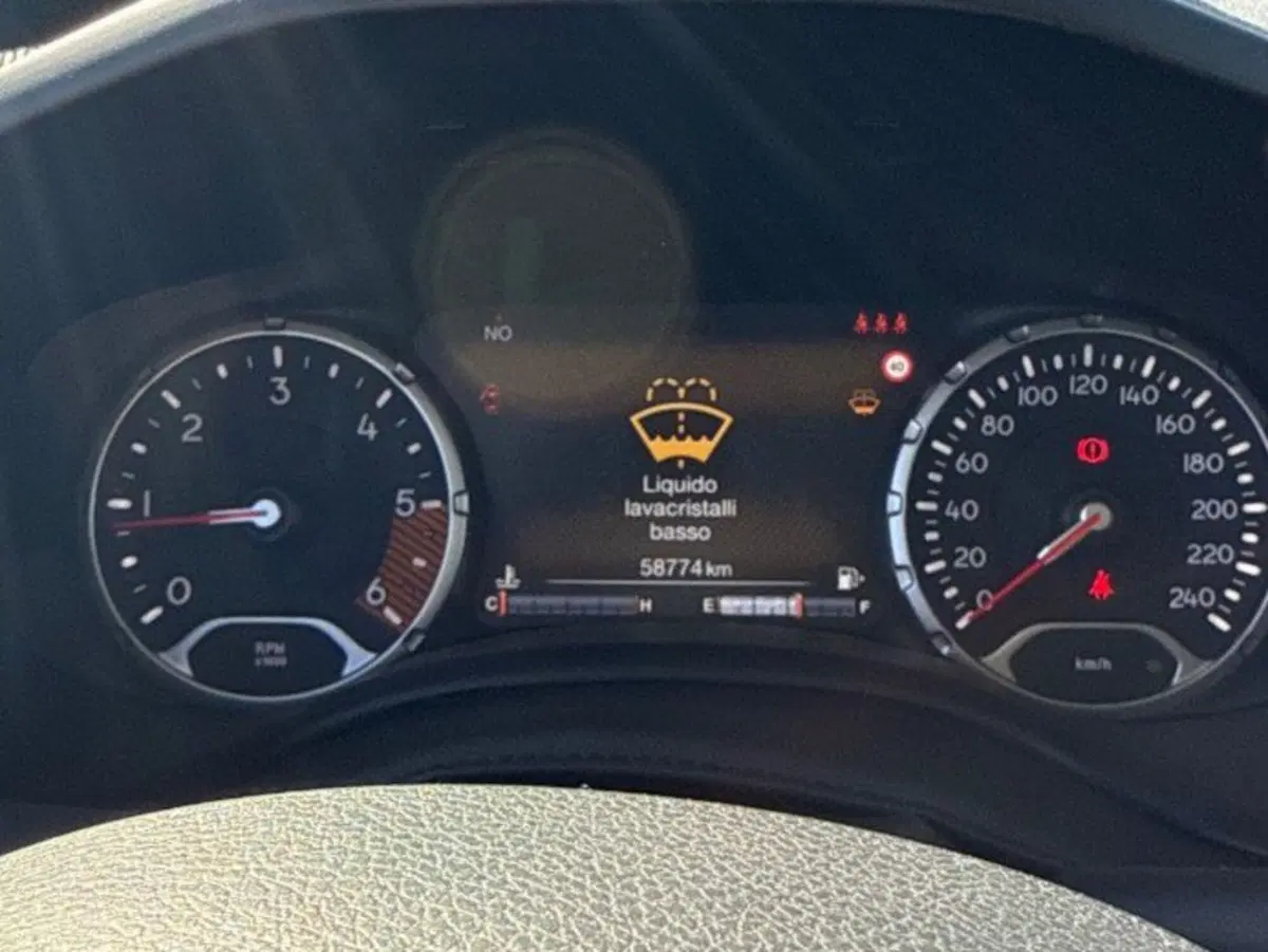 Jeep Renegade usata a Salerno (15)