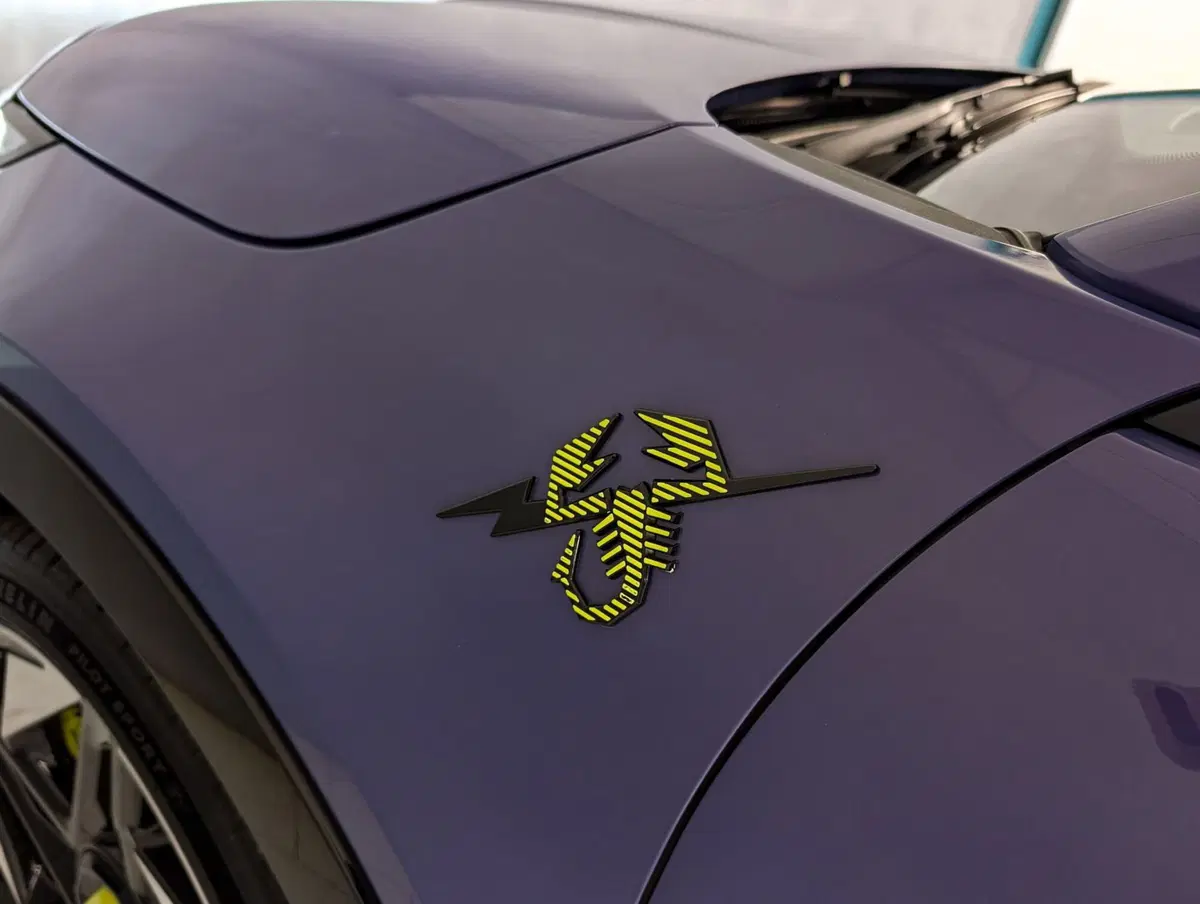 Abarth 600e usata a Salerno (11)