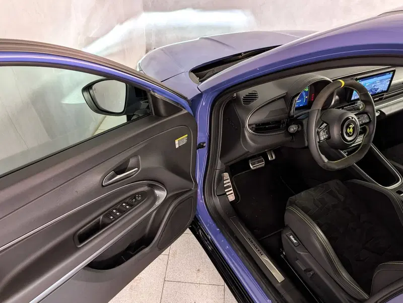 Abarth 600e usata a Salerno (16)