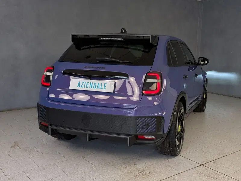 Abarth 600e usata a Salerno (3)