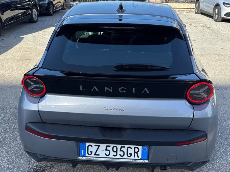 Lancia Ypsilon usata a Salerno (11)