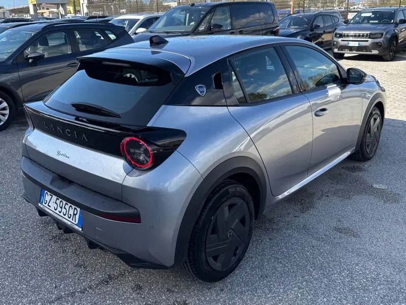 Lancia Ypsilon usata a Salerno (4)