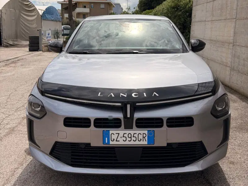 Lancia Ypsilon usata a Salerno (9)