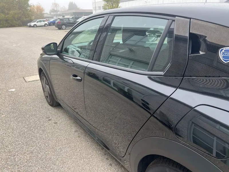 Lancia Ypsilon usata a Salerno (11)