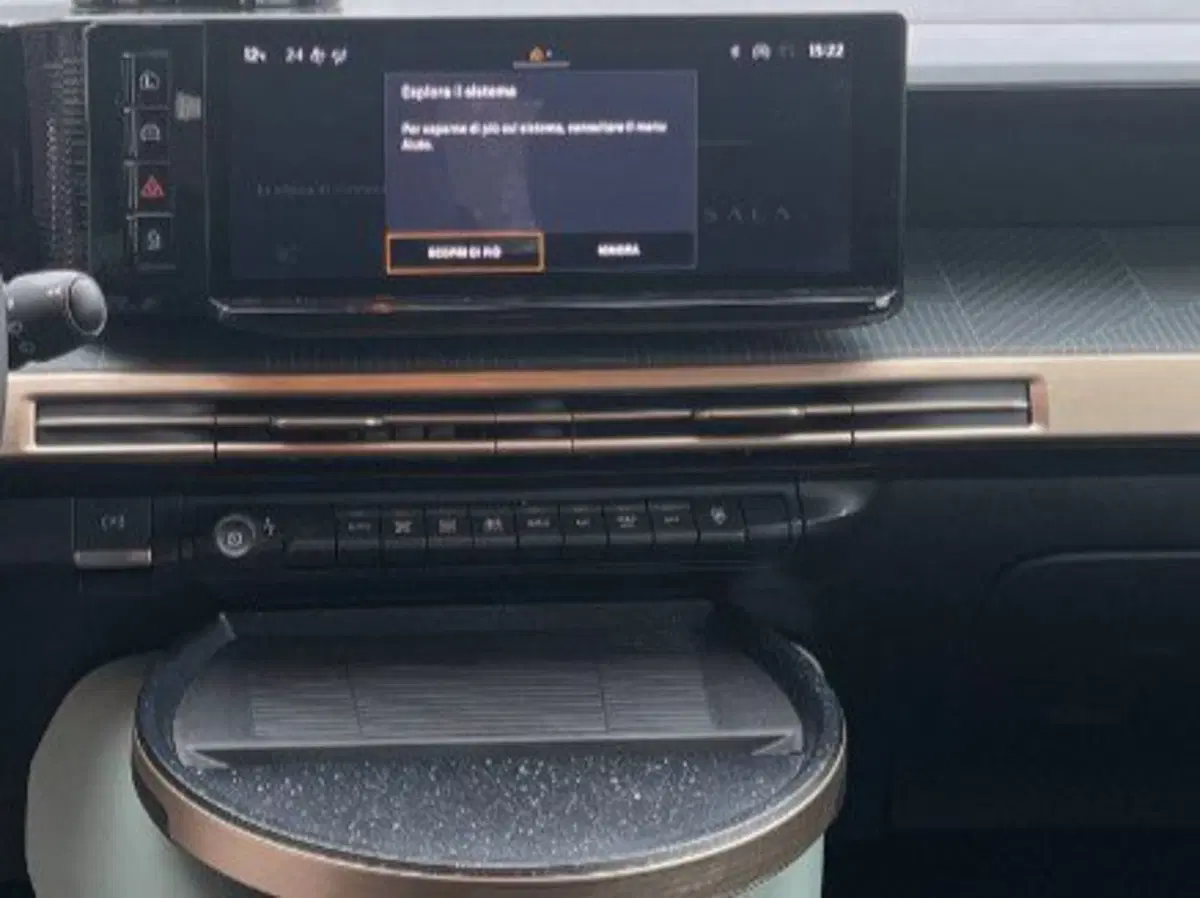 Lancia Ypsilon usata a Salerno (19)