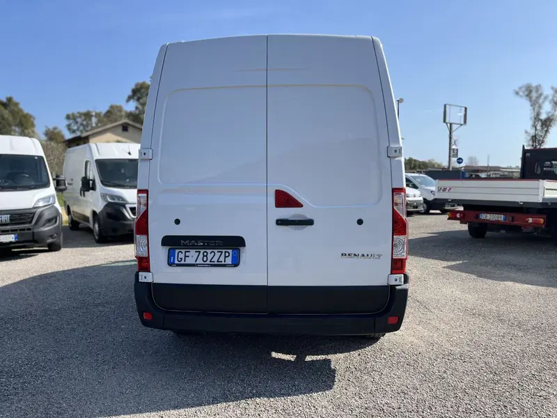 Renault Master Furgone usata a Salerno (11)