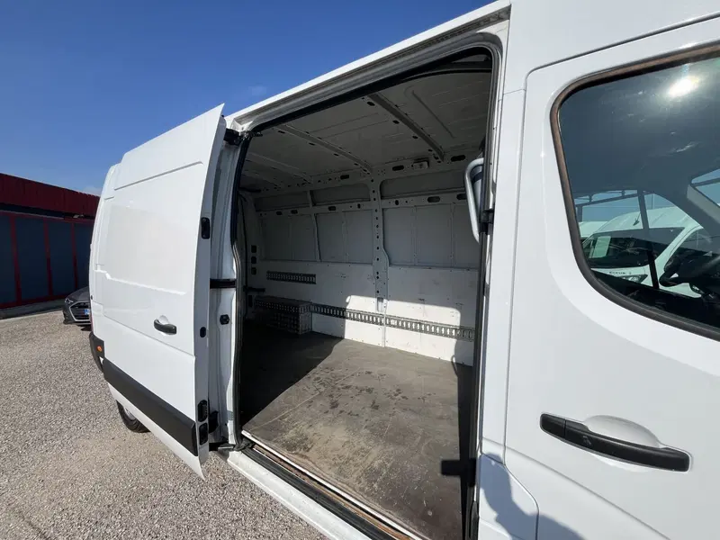 Renault Master Furgone usata a Salerno (16)