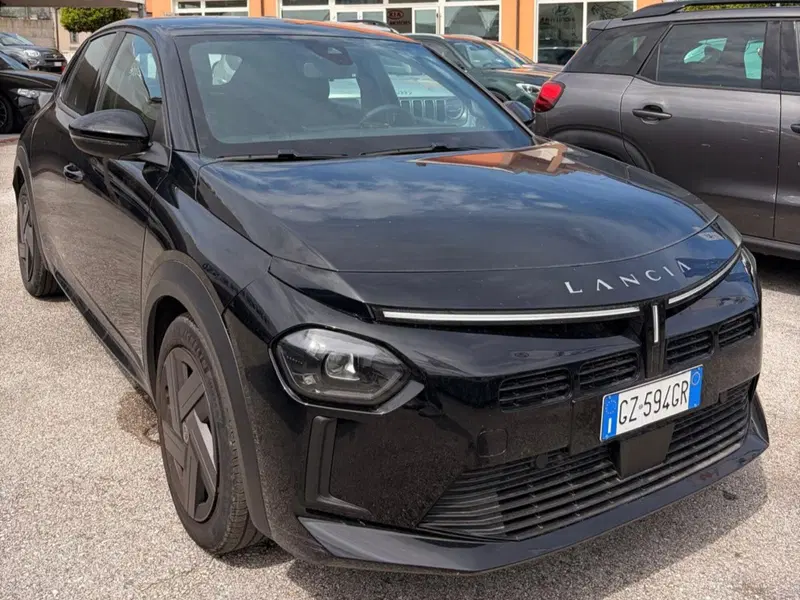 Lancia Ypsilon usata a Salerno (2)