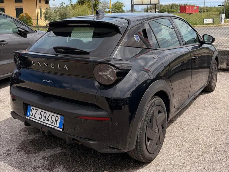 Lancia Ypsilon usata a Salerno (4)