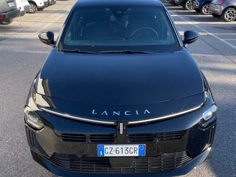 Lancia Ypsilon usata a Salerno (10)