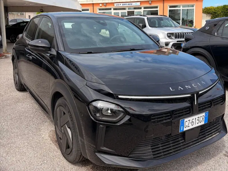 Lancia Ypsilon usata a Salerno (2)
