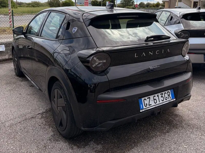 Lancia Ypsilon usata a Salerno (3)