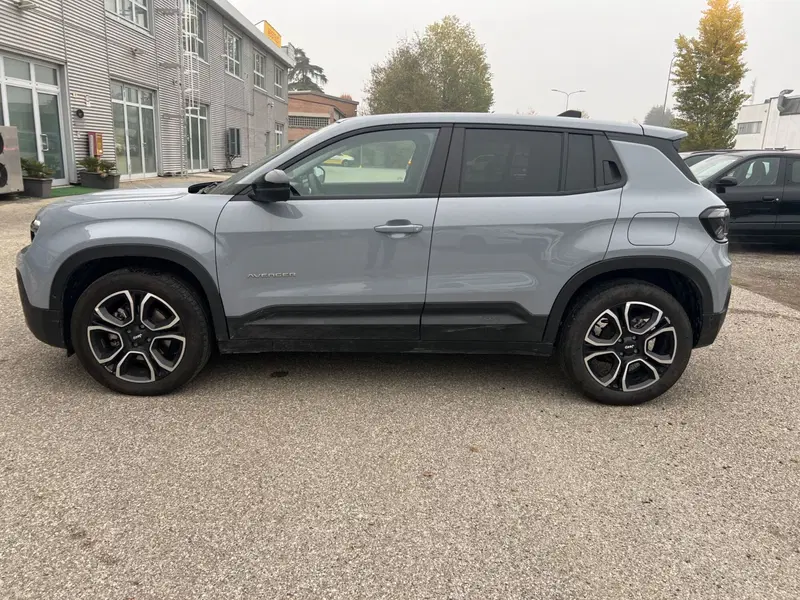 Jeep Avenger usata a Salerno (12)