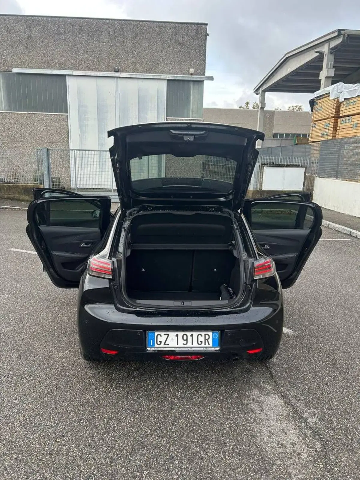 Peugeot 208 usata a Salerno (18)