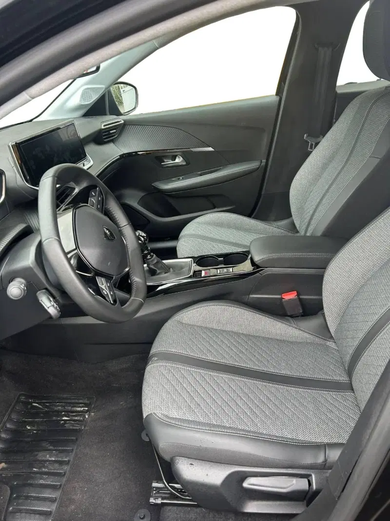Peugeot 208 usata a Salerno (6)