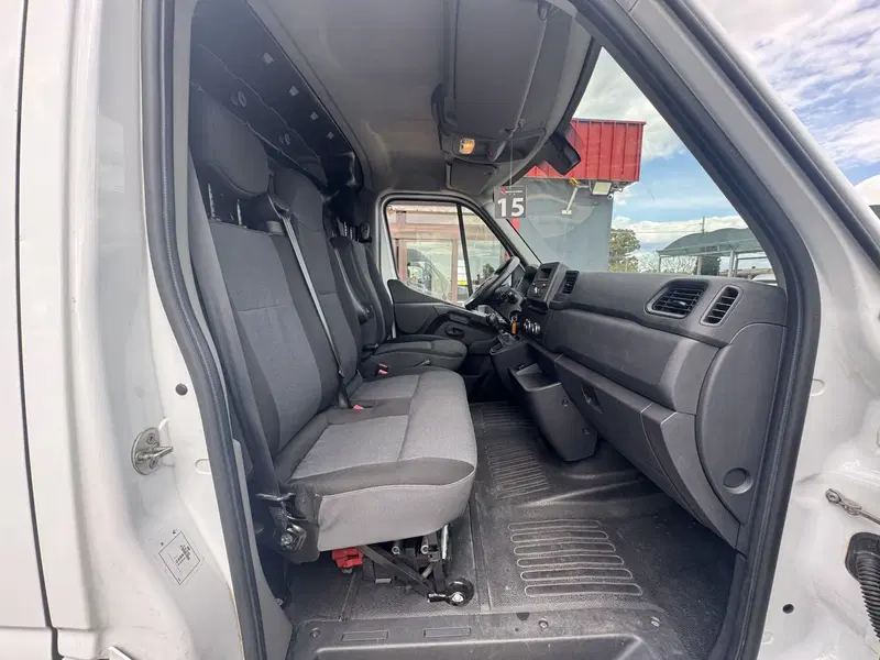 Renault Master Furgone usata a Salerno (14)