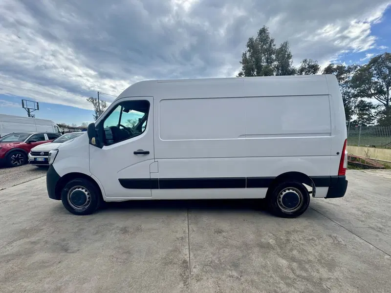 Renault Master Furgone usata a Salerno (15)
