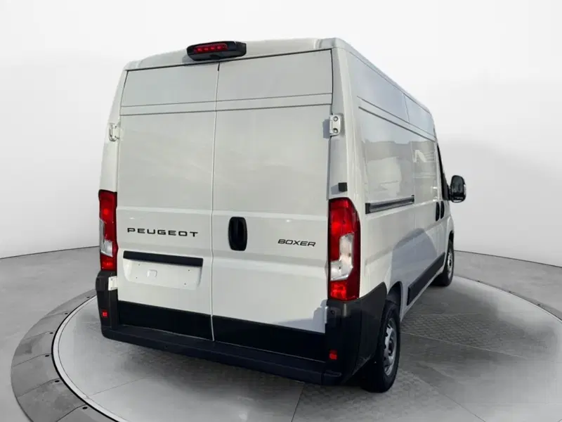 Peugeot Boxer Furgone nuova a Salerno (4)