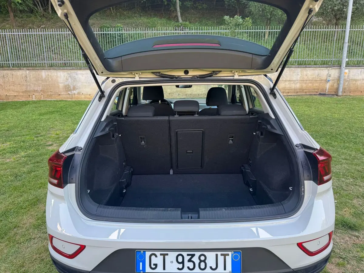 Volkswagen T-Roc usata a Salerno (12)