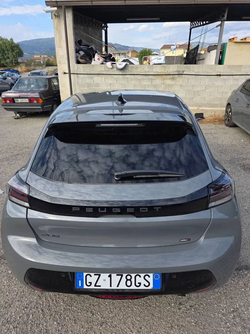 Peugeot 208 usata a Salerno (3)