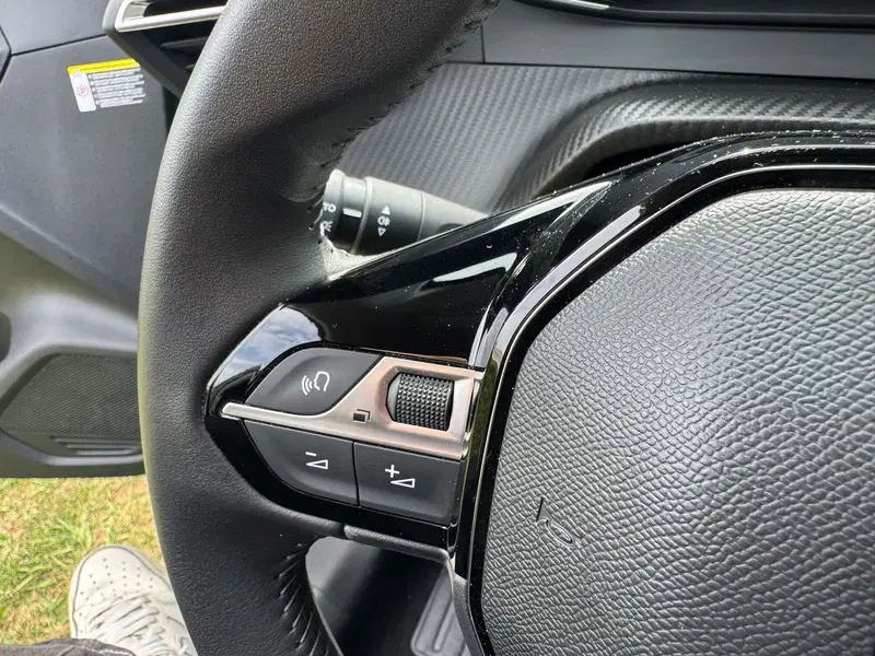 Peugeot 208 usata a Salerno (19)