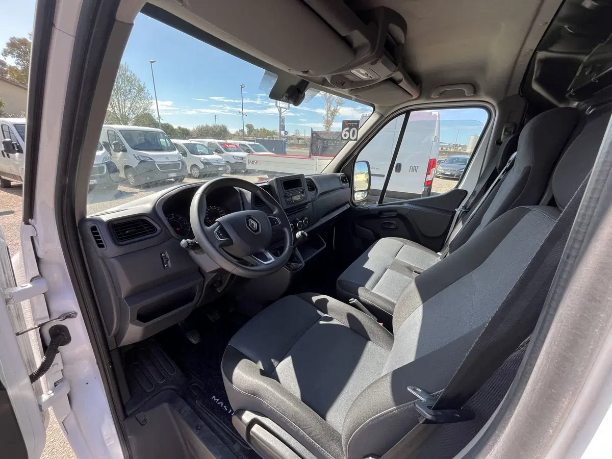 Renault Master Furgone usata a Salerno (16)