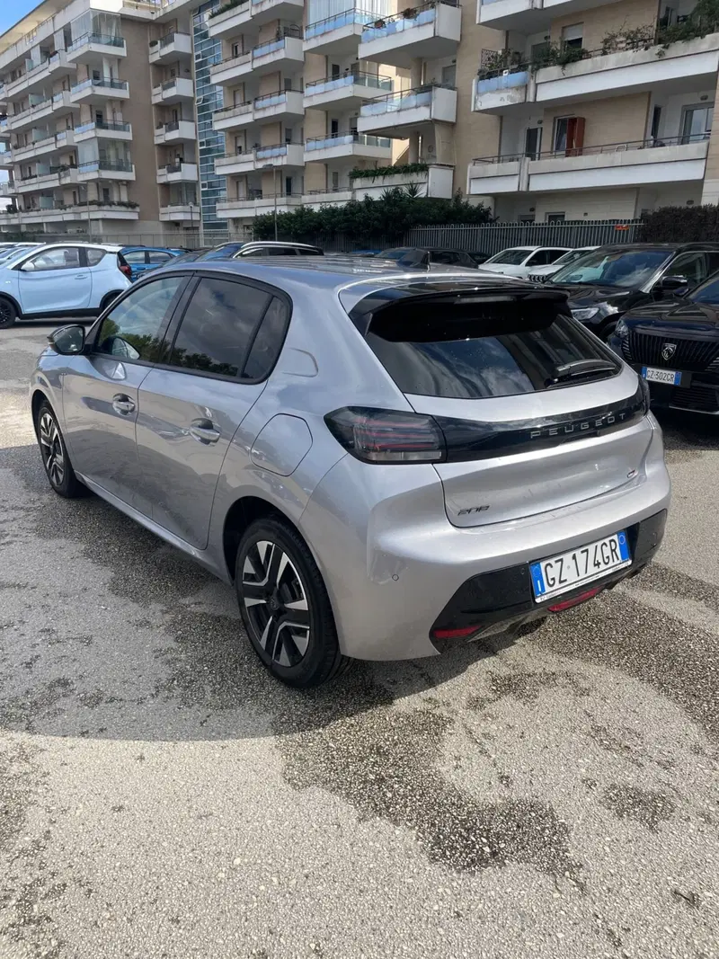 Peugeot 208 usata a Salerno (10)