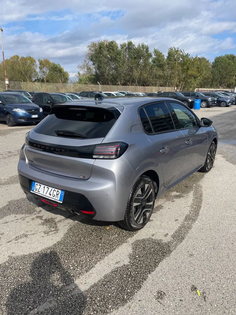 Peugeot 208 usata a Salerno (9)