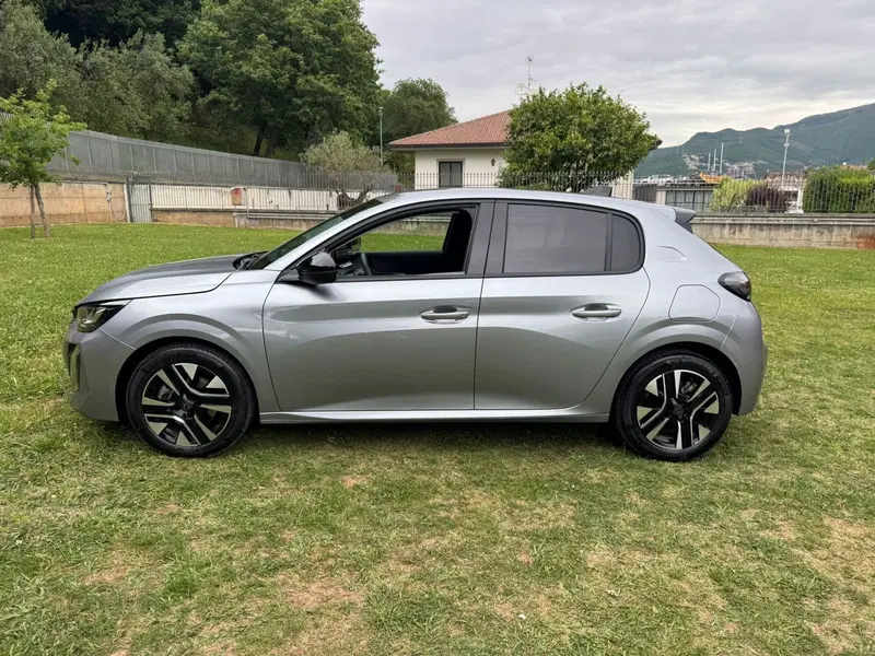 Peugeot 208 usata a Salerno (10)