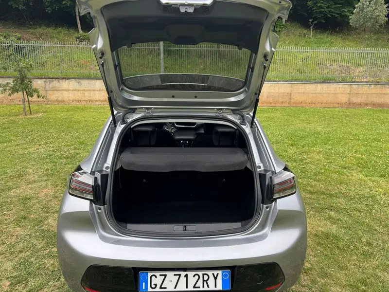 Peugeot 208 usata a Salerno (12)