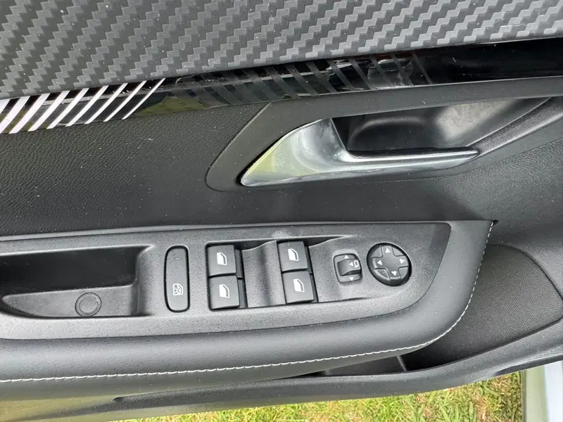 Peugeot 208 usata a Salerno (15)