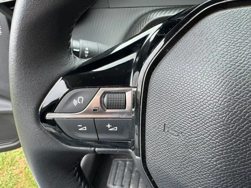 Peugeot 208 usata a Salerno (18)