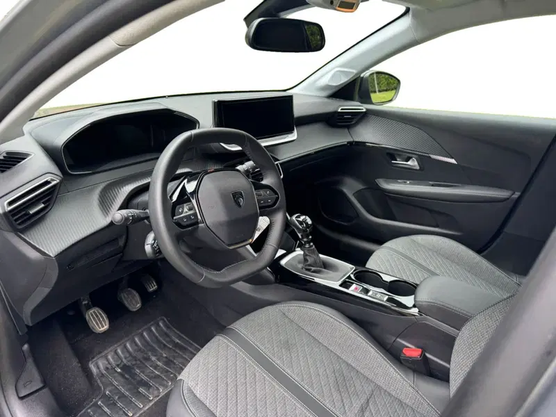 Peugeot 208 usata a Salerno (8)