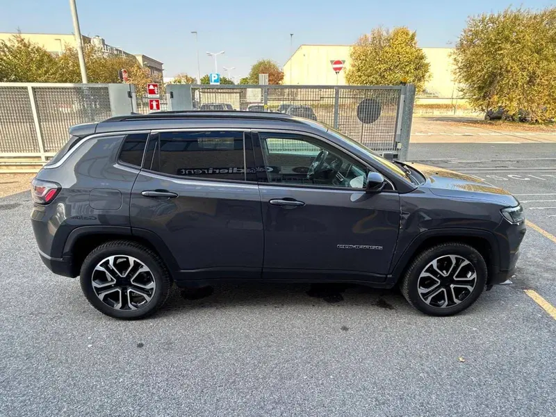 Jeep Compass usata a Salerno (15)