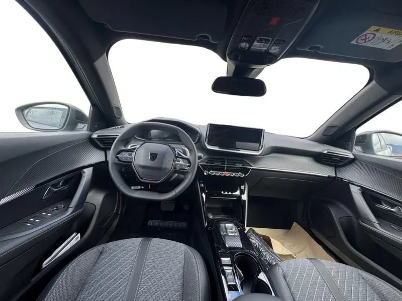 Peugeot 2008 nuova a Salerno (5)